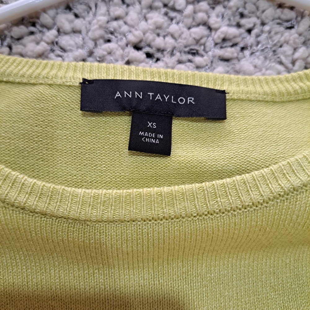 Ann Taylor greenish yellow XS sweater